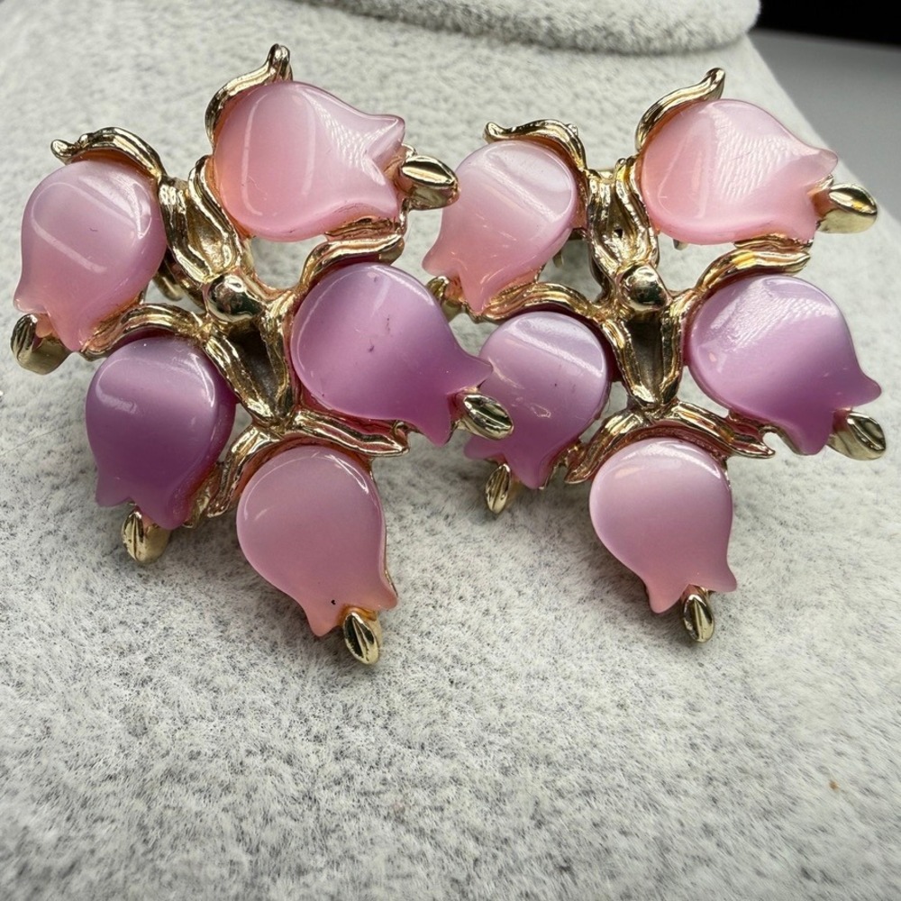 Vintage Thermoset Clip On Earrings Pink Purple Floral Tulip Cluster Gold Tone